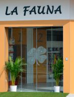 Clínica Veterinaria La Fauna fachada de la clínica